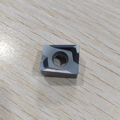 Beli P25 Kelas LNEG161307-A PVD dilapisi Cemented Carbide Inserts untuk aplikasi semifinishing dan finishing baja online manufacture
