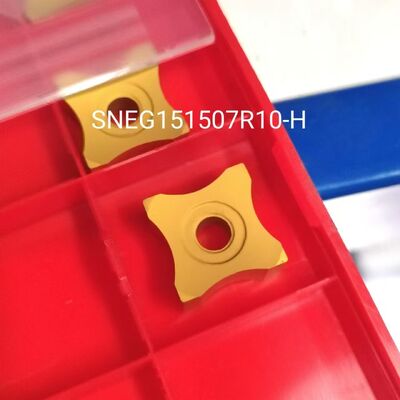 Beli 90.4-91.5 HRA CVD Coated Carbide Turning Inserts dengan 3500 n/mm2 TRS untuk Precision Machining online manufacture
